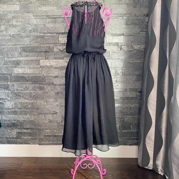 Black dress sequinned - Picture 4 of 6